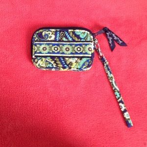 Vera Bradley wristlet🚫NO TRADES🚫