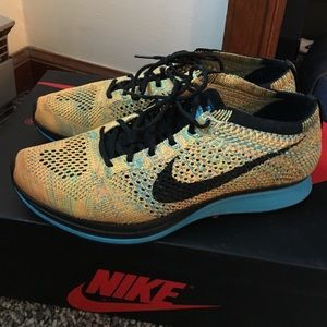 Nike Flyknit Racers - multicolor