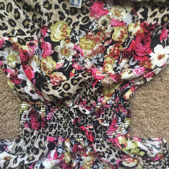 Floral Romper - Picture 2 of 3