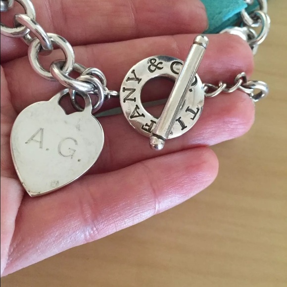 🚫🚫🚫SOLD🚫🚫🚫Tiffany & Co Heart Charm Toggle - Picture 3 of 4