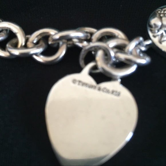 🚫🚫🚫SOLD🚫🚫🚫Tiffany & Co Heart Charm Toggle - Picture 4 of 4