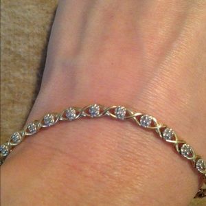 Gently used Diamond 10k Gold Tennis bracelet