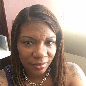 Meet your Posher, Valerie