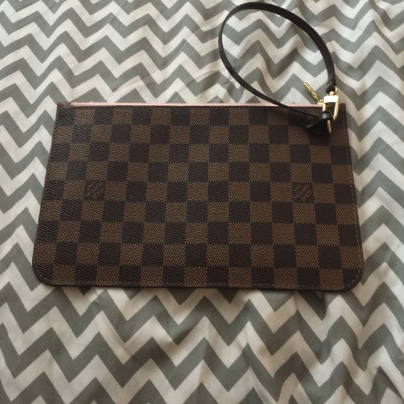 ❌SOLD❌Louis Vuitton Neverfull MM Pochette - Picture 2 of 4