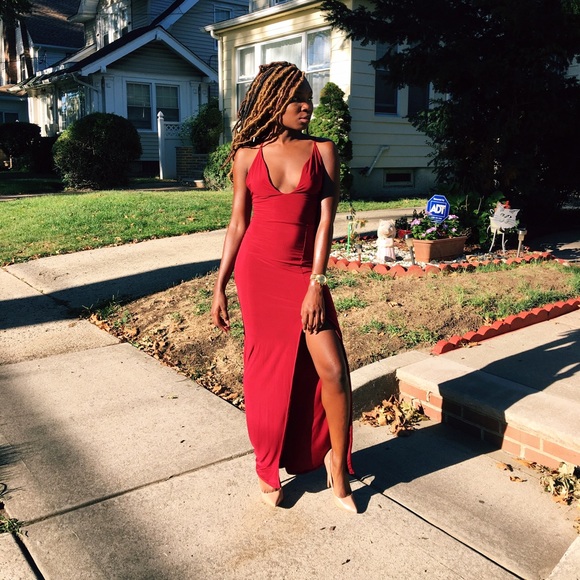 Boohoo Dresses & Skirts - Plunge slinky maxi dress