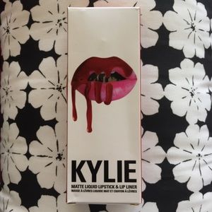 **FLASH SALE**Kylie Jenner Lipkit Mary Jo K