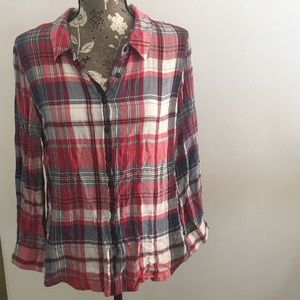 🎈 2/$15  Olive & oak plaid button up