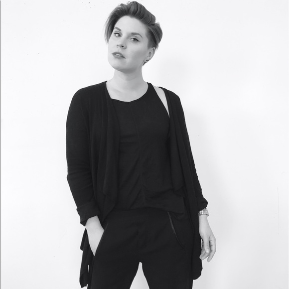 Meet your Posher, Shawna - Picture 1 of 1