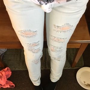 Skinny Jeans with holes