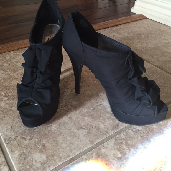 Black heels