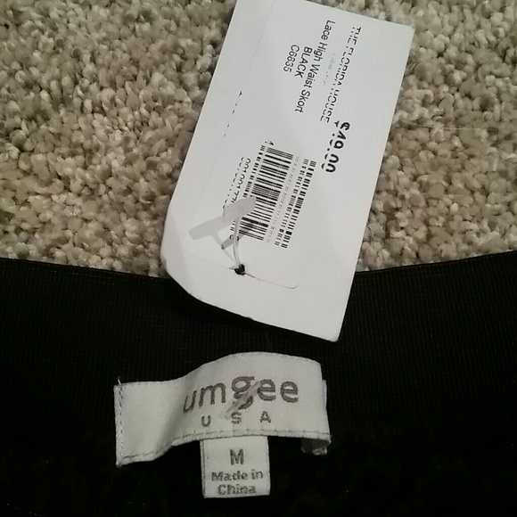 High waisted lace shorts - Picture 2 of 4