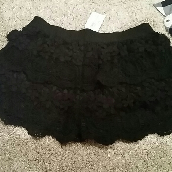 High waisted lace shorts - Picture 4 of 4