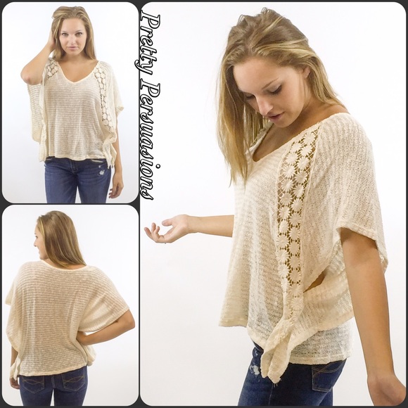 SALE‼️ NWT Boho Batwing Crochet Inset Fluttery Top - Picture 4 of 4