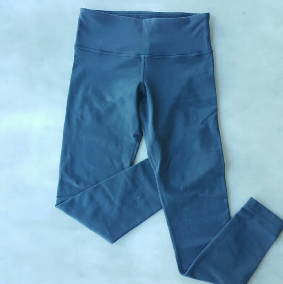 Lululemon Wunder Under Size 4 Black Luon