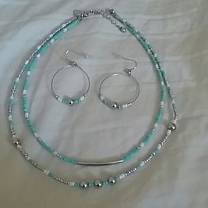 Beaded necklace and earing set