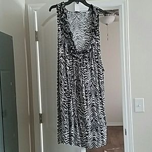 Sleeveless zebra tunic