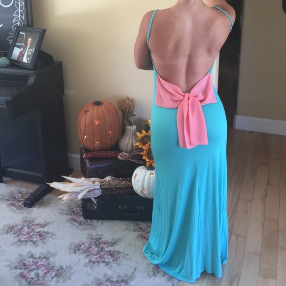 Backless Maxi Dress