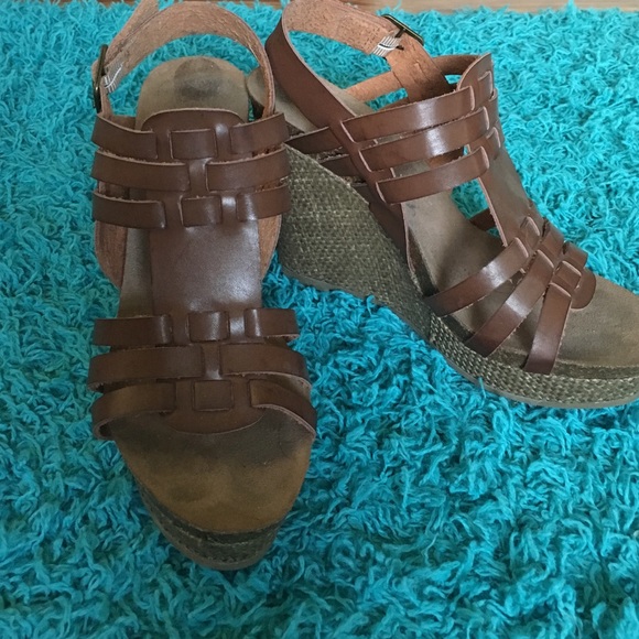 Size 7.5 Comfortable wedges by MIA