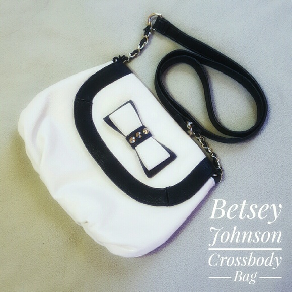 NWOT Betsey Johnson Crossbody Bag