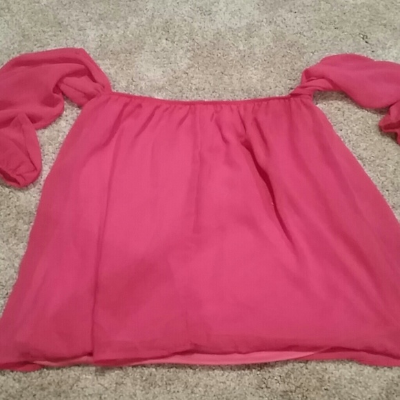 Off the shoulder 3/4 sleeve - Picture 1 of 4