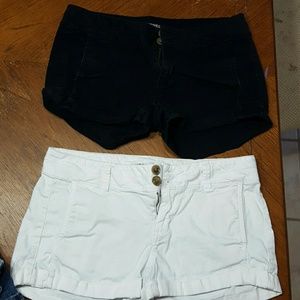 ❌❌ SOLD❌❌ Womens black and white shorts