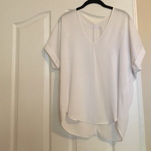 Loose white tshirt blouse