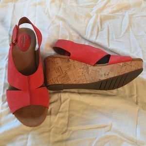 SALE 💕 Clarks Caslynn Shae Wedges
