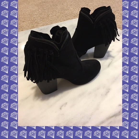 {LAST 1} 💥SALE NIB suede fringe booties zipper - Picture 2 of 4