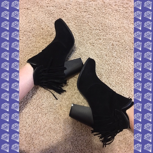 {LAST 1} 💥SALE NIB suede fringe booties zipper - Picture 3 of 4