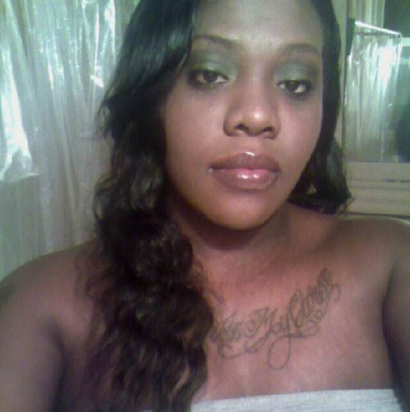 Meet your Posher, Lakisha - Picture 1 of 1