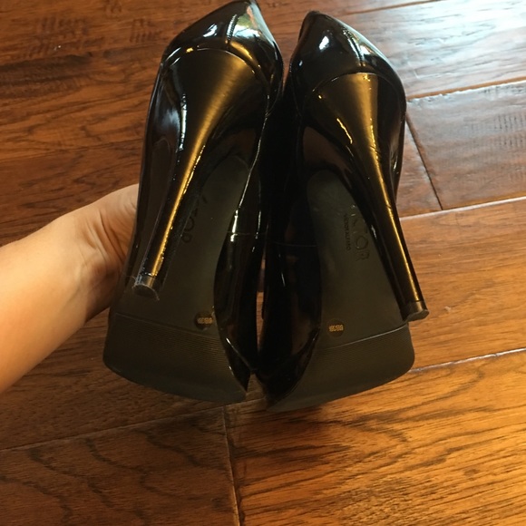 Victor by Victor Alfaro Heels - Picture 4 of 4