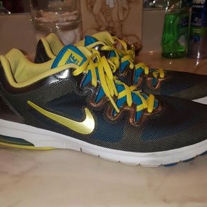 NIKE Air Max Fushion