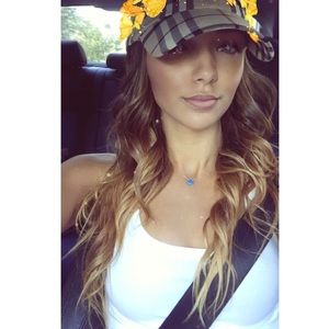 Meet your Posher, Danielle