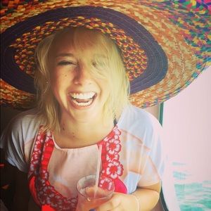 Meet your Posher, Julia