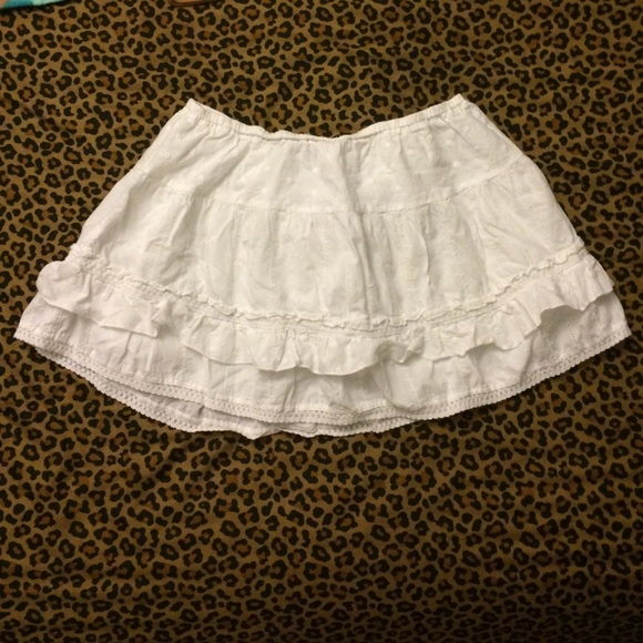 Size L White skirt from Rue 21