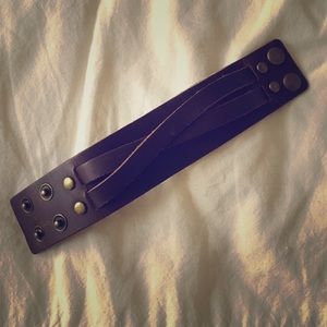 Snap leather bracelet