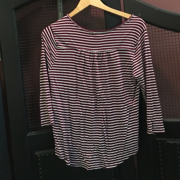 Button down - Picture 2 of 2