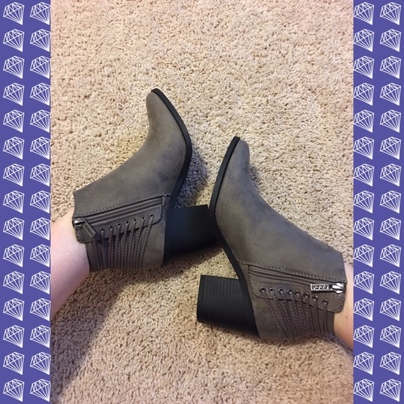 {LAST 1} 🎉HP SALE Taupe heeled booties w lace up - Picture 3 of 4