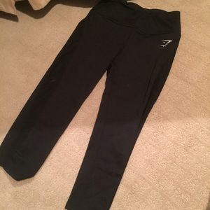 Gym shark Capri with mesh and pockets