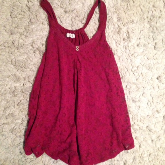 Maroon flower tank