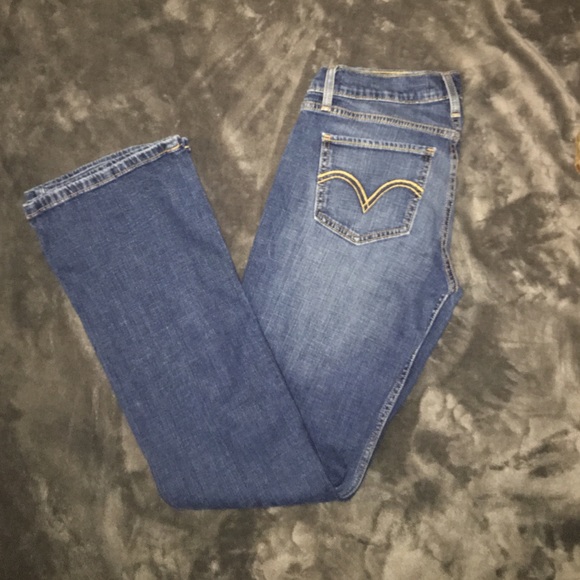 Levis women's jeans