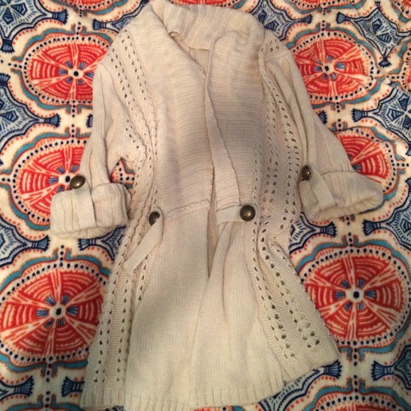 Cardigan sweater