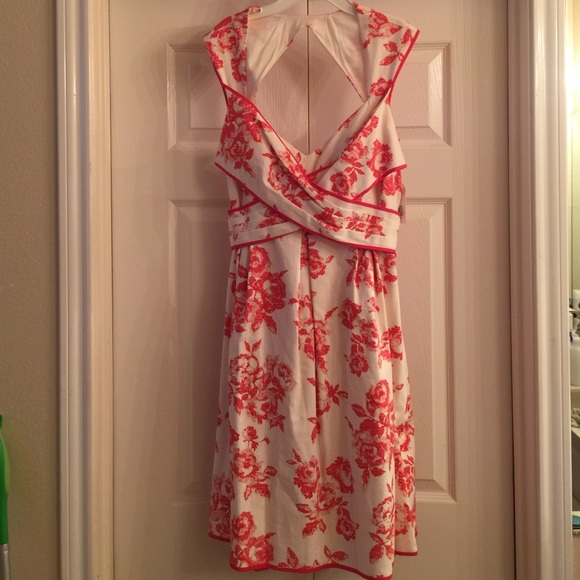 Brand New! Jessica Simpson halter dress