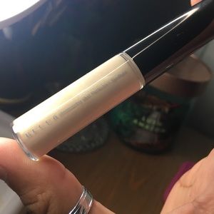 Becca liquid highlighter