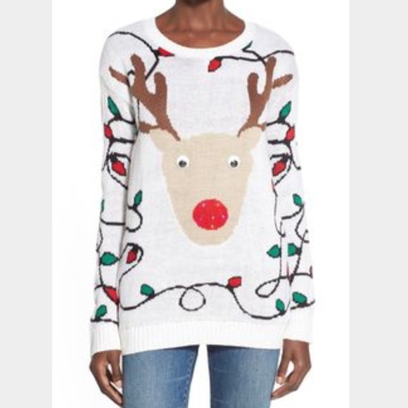 SOLD⭐️Light Up⭐️Reindeer Sweater - Picture 4 of 4