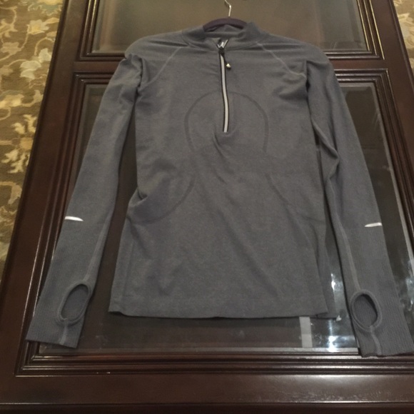 Sold🌺Lululemon Long Sleeve Pullover