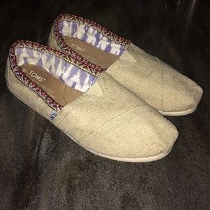 Toms slip on shoes !
