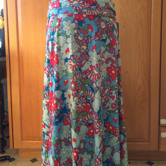 LuLaRoe Dresses & Skirts - Lularoe maxi skirt size medium