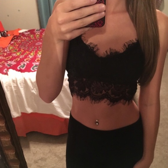 NEW🔥 Black Eyelash Lace Bralette - Picture 2 of 3