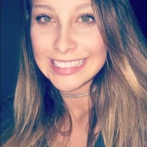 Meet your Posher, Melissa